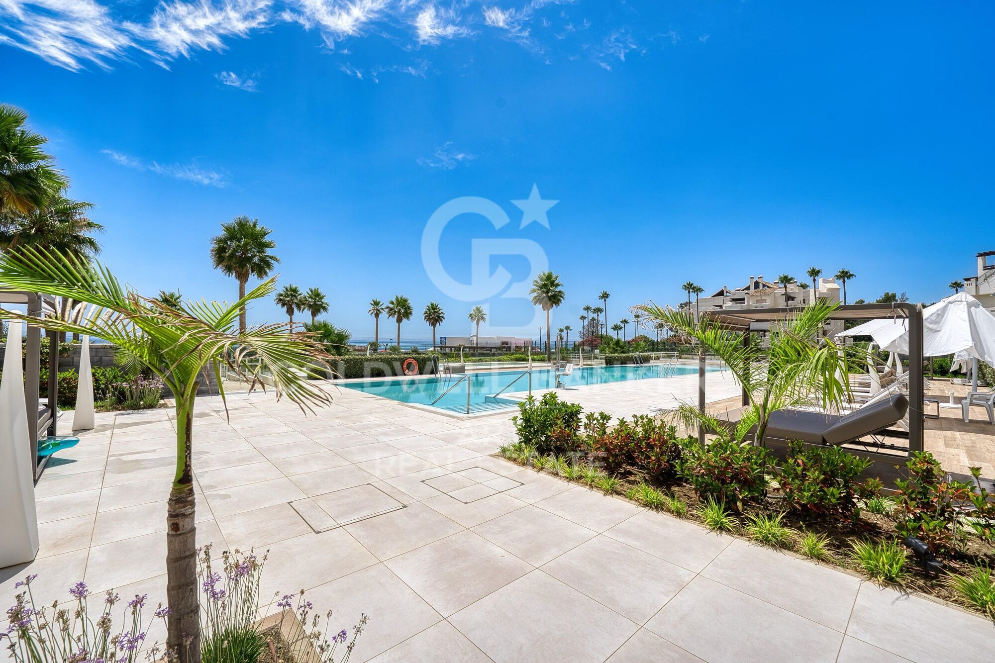 Espectacular apartamento frente al mar en New Golden Mile