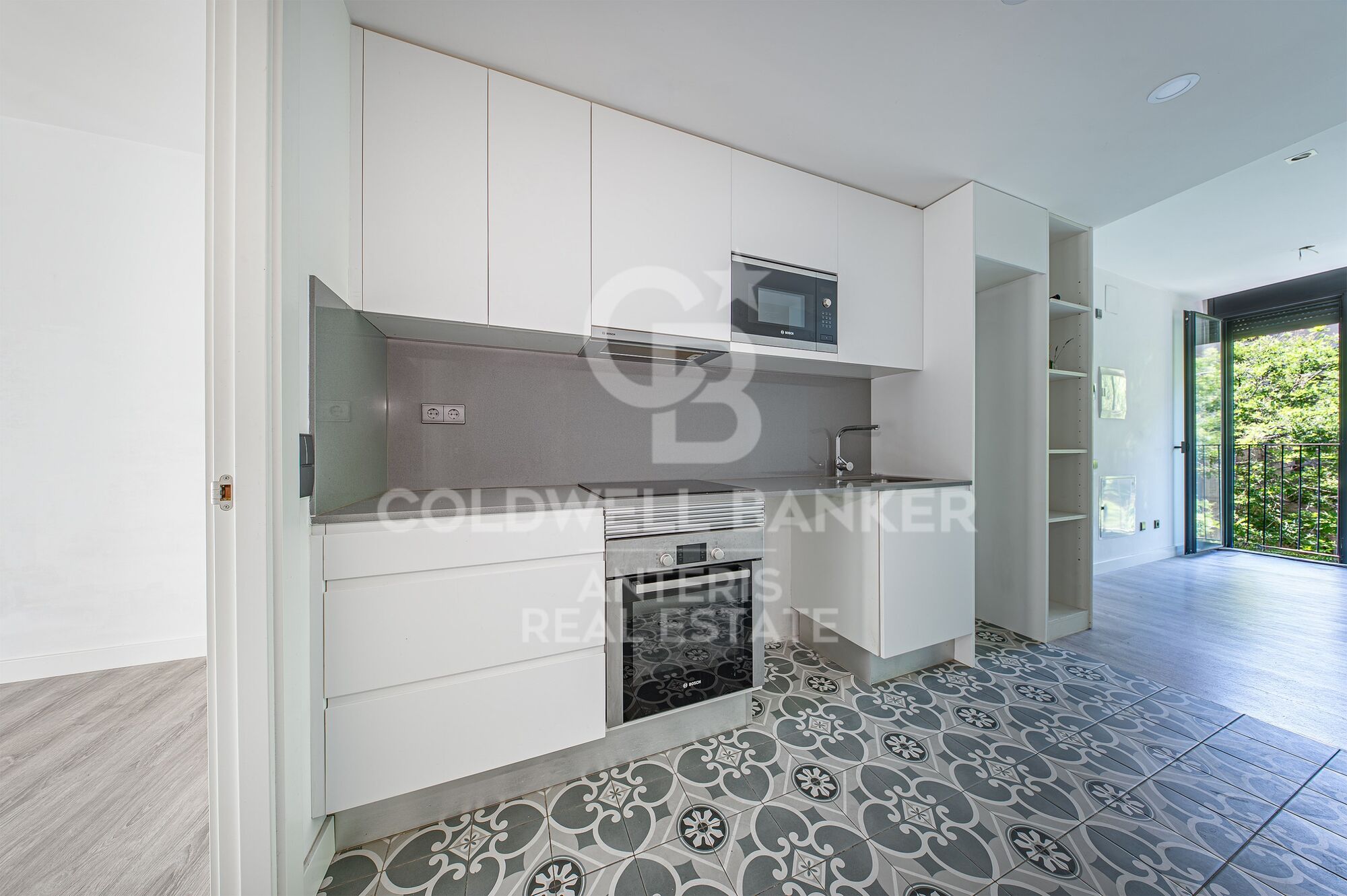 Piso en venta en Vila de Gràcia situado en finca de 2018. El precio incluye una plaza de parking en el mismo edificio