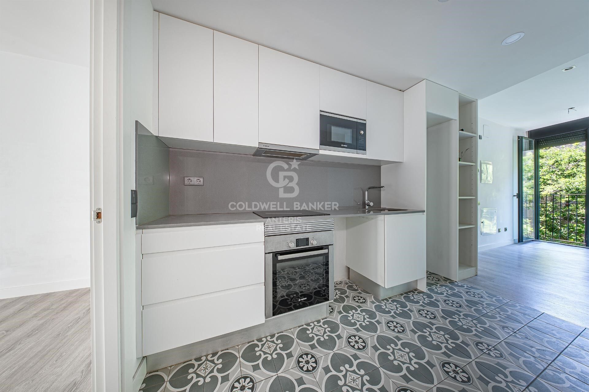 Apartment for sale in Vila de Gràcia located in a building constructed in 2018. The price includes a parking space in the same building