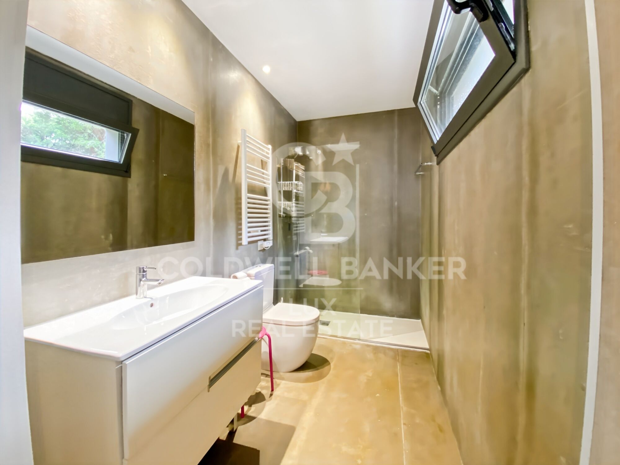 Modern house 200 meters from the beach for sale in L'Escala, Cala Montgó