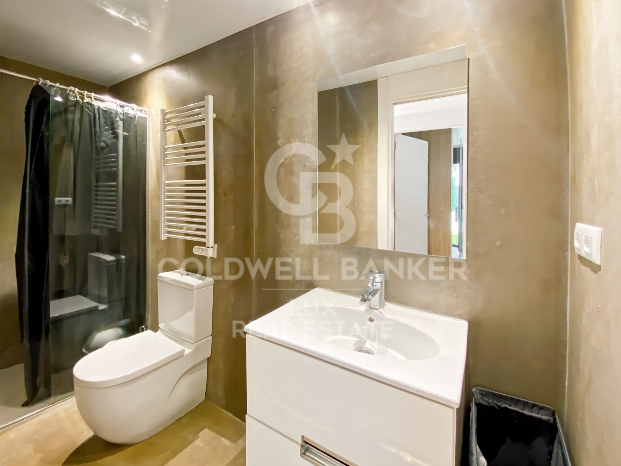 Modern house 200 meters from the beach for sale in L'Escala, Cala Montgó