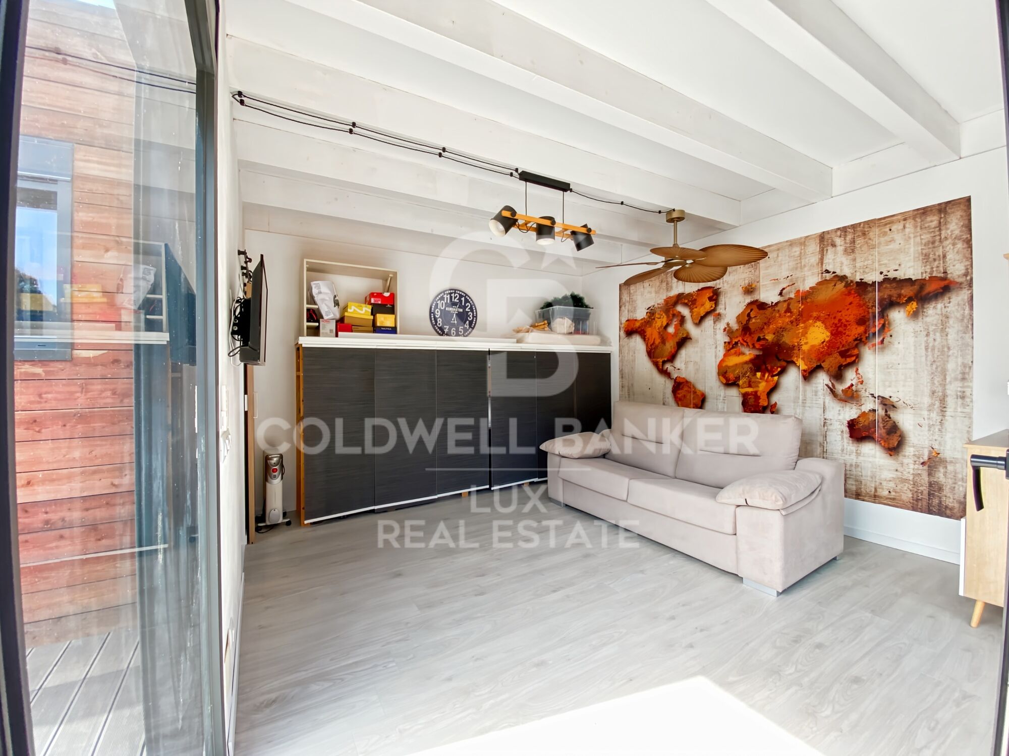 Casa moderna a 200m de la playa en venta en L'escala, Cala Montgó