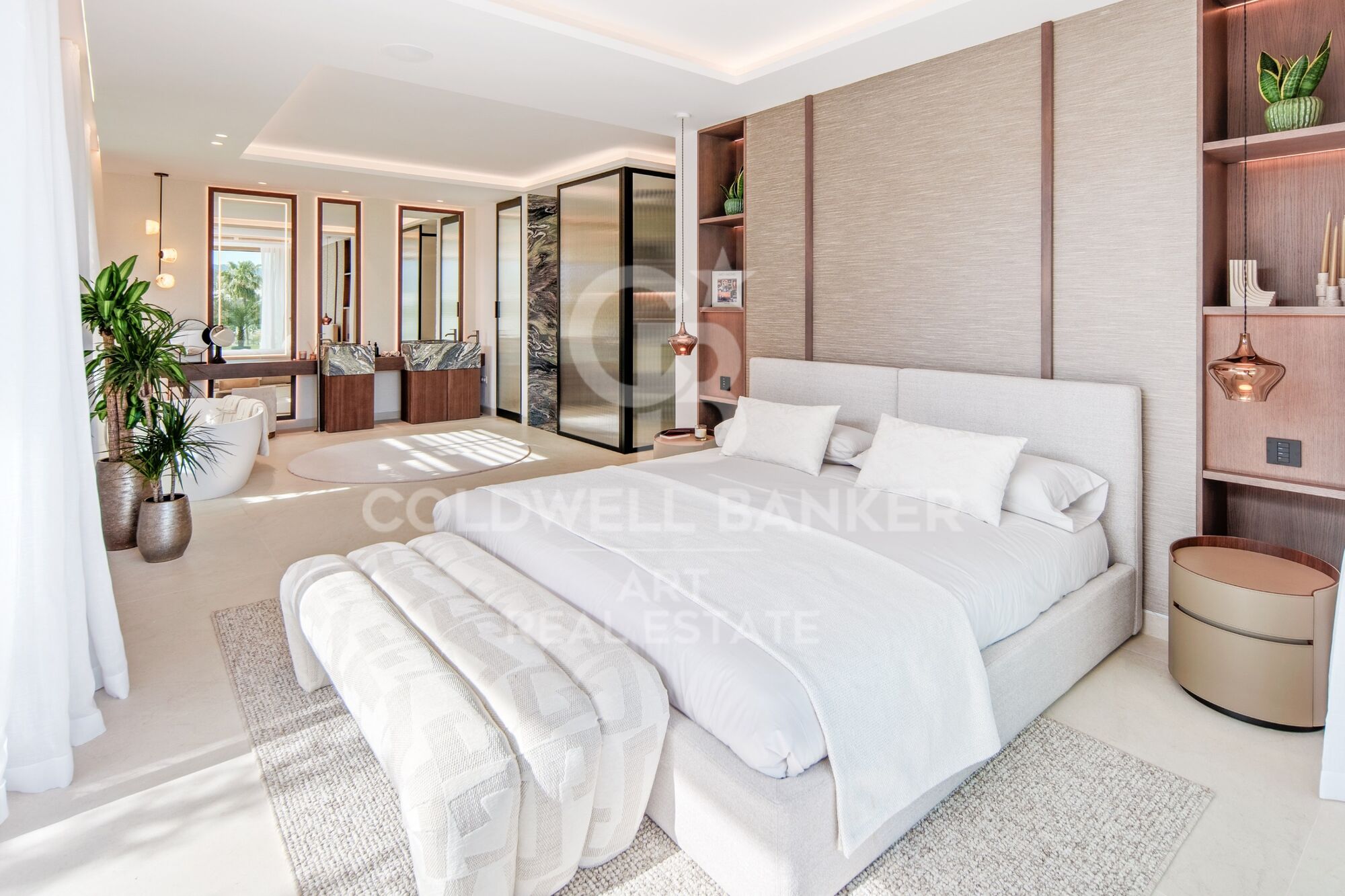 Preciosa villa de diseño en el corazón de Nueva Andalucía - Marbella