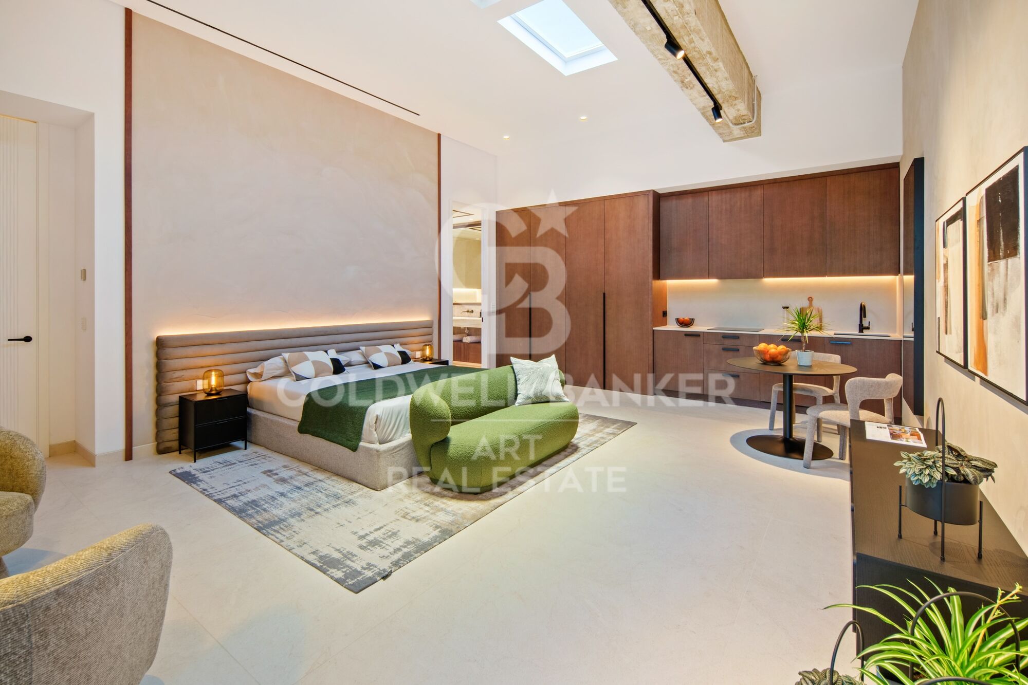 Preciosa villa de diseño en el corazón de Nueva Andalucía - Marbella
