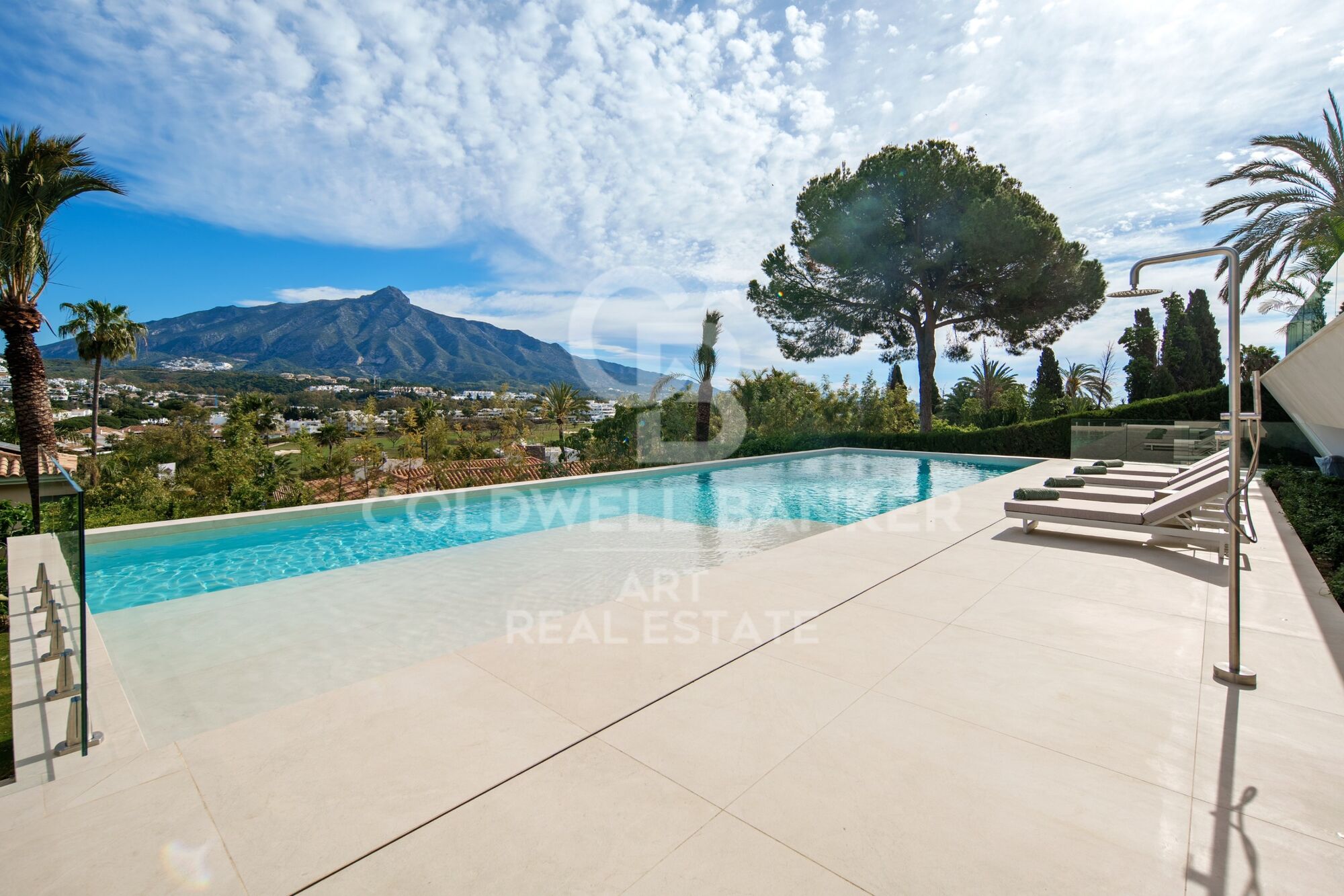 Beautiful designer villa in the heart of Nueva Andalucía - Marbella