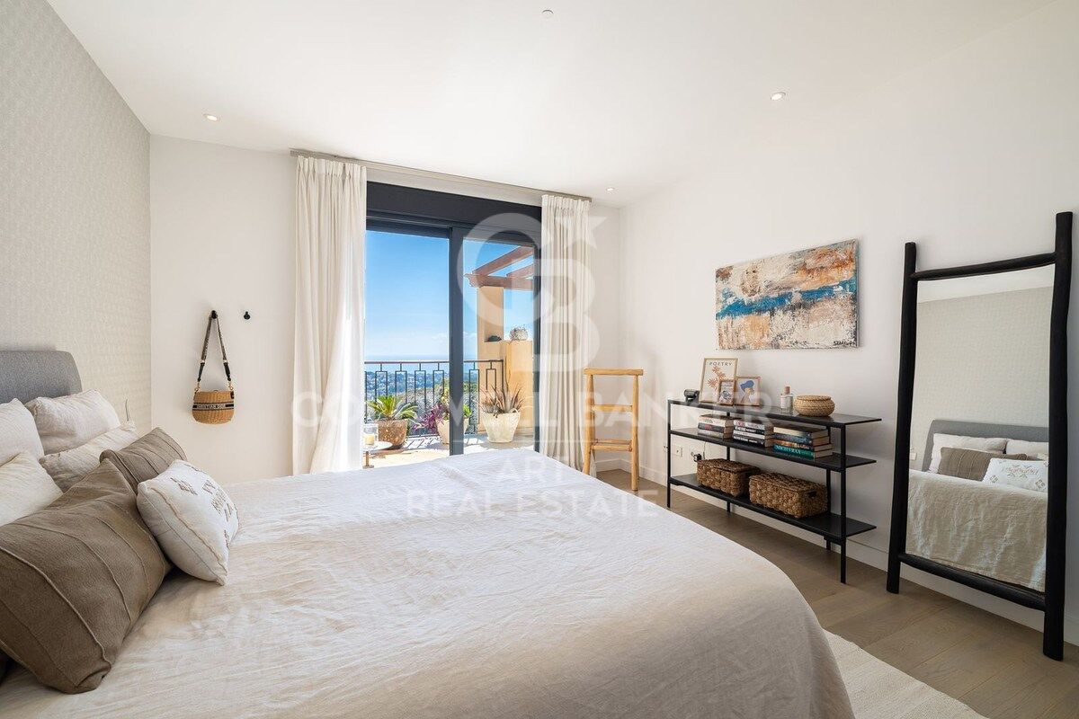 Beautiful penthouse in Benahavís