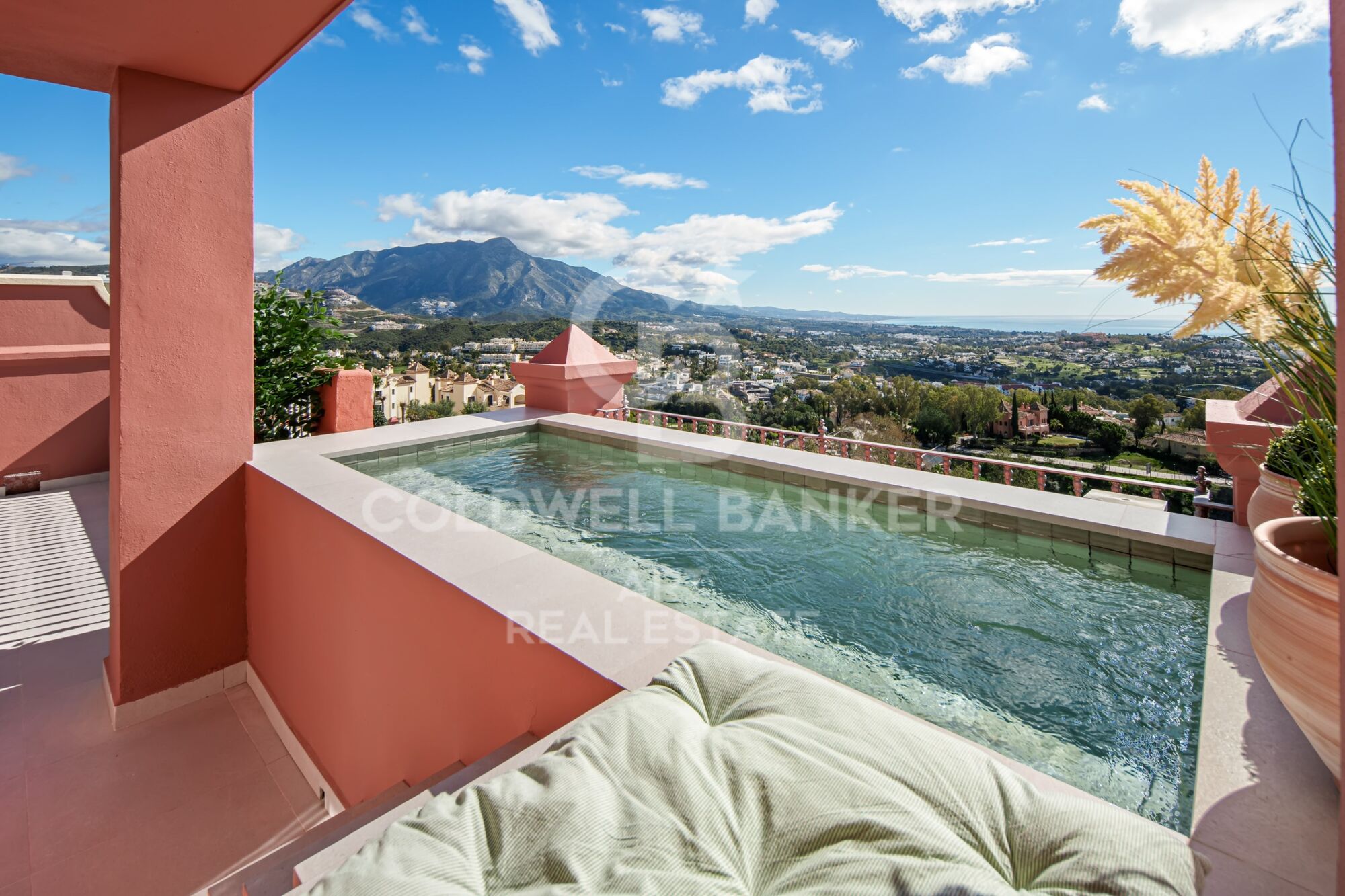 Increíble ático-dúplex en Monte Halcones- Benahavís