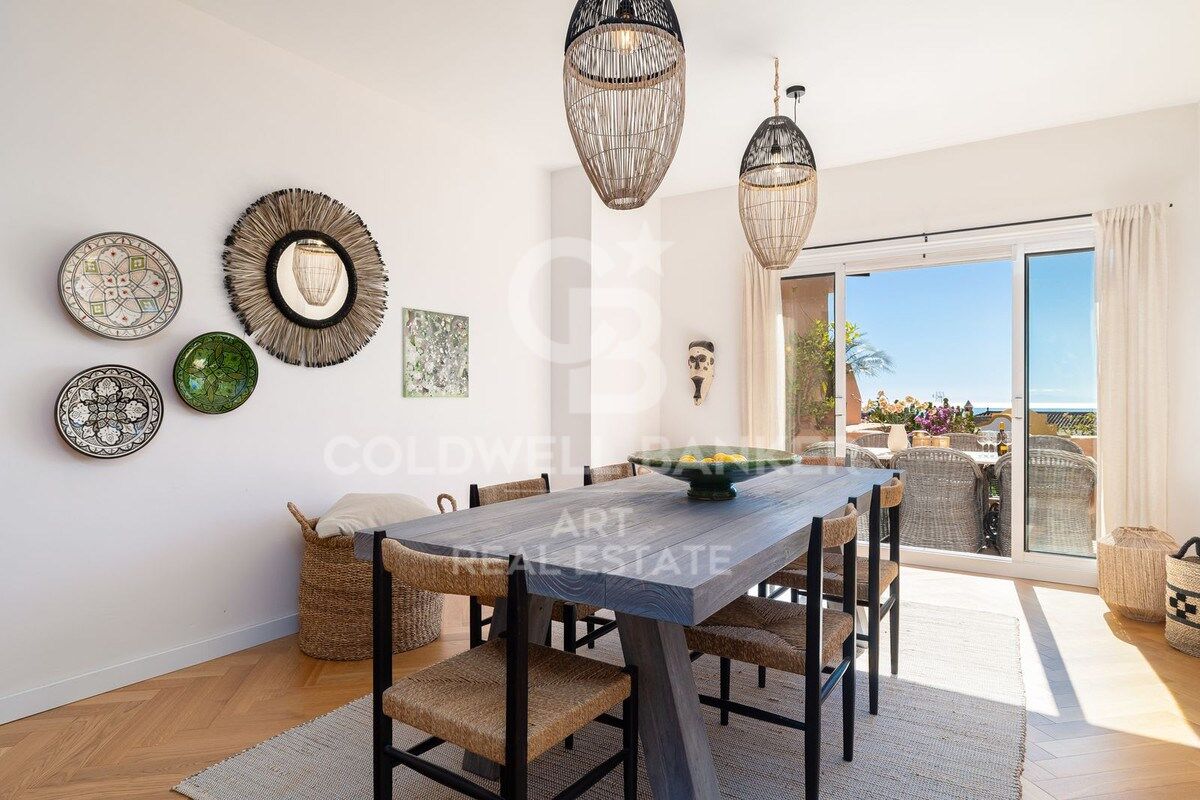 Espectacular apartamento en planta baja con increíbles vistas al mar en Nueva Andalucía