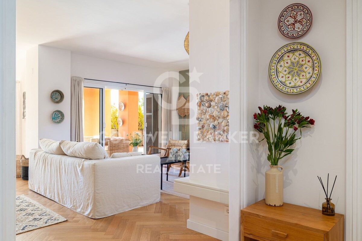 Espectacular apartamento en planta baja con increíbles vistas al mar en Nueva Andalucía