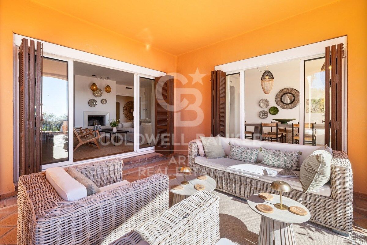 Spektakuläres Erdgeschossapartment mit atemberaubendem Meerblick in Nueva Andalucía