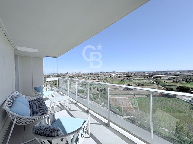Appartement spectaculaire de 158 m² avec vue sur la mer et le verger à côté de la Roig Arena