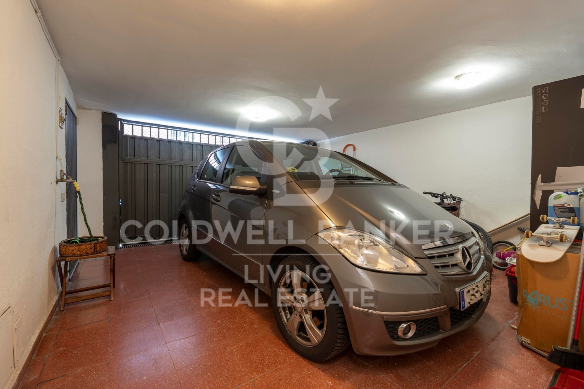 Chalet adosado en urbanización cerrada Madrid