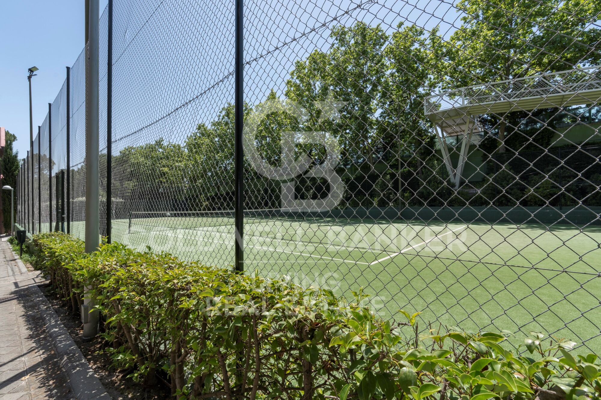 Chalet adosado en urbanización cerrada Madrid