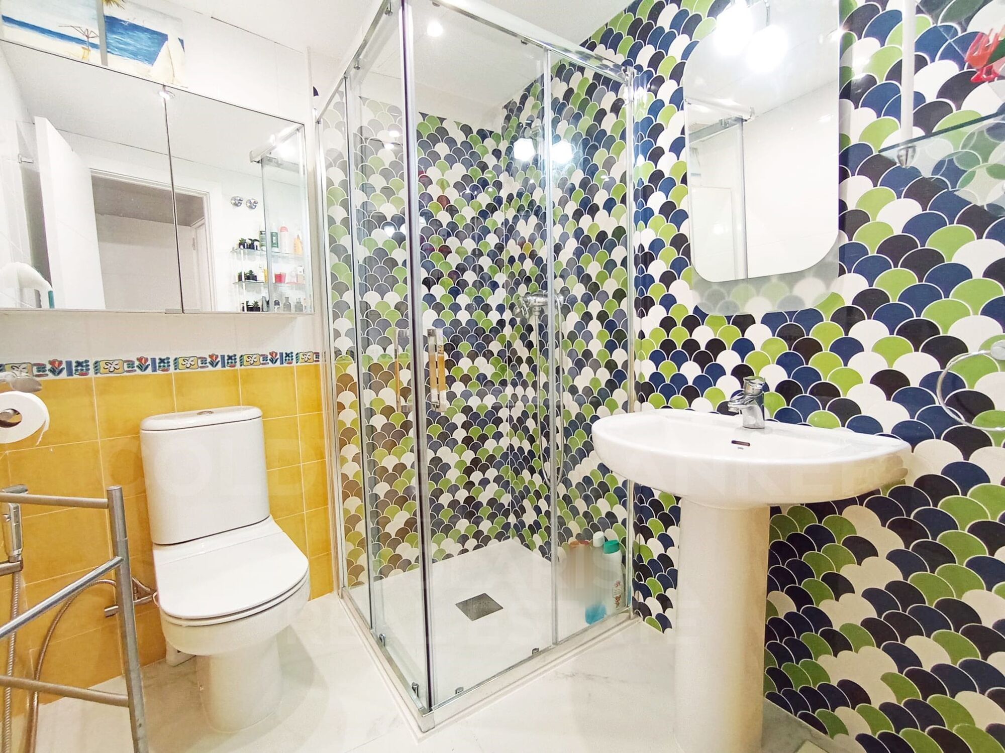 EXCLUSIVE RENOVATED PROPERTY IN FRONT OF THE REAL CLUB NÁUTICO DE DÉNIA AND 50 METERS FROM THE BEACH.