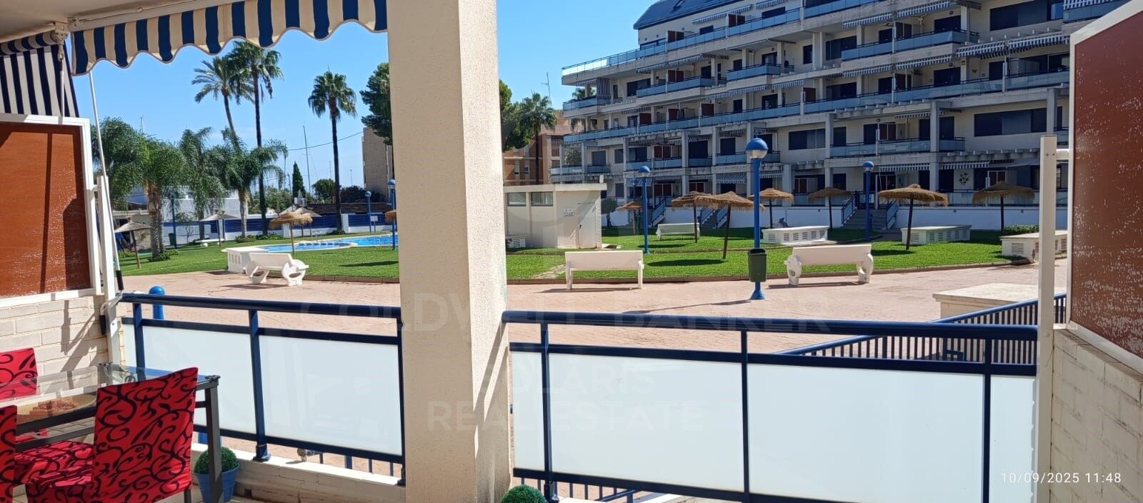 EXCLUSIVE RENOVATED PROPERTY IN FRONT OF THE REAL CLUB NÁUTICO DE DÉNIA AND 50 METERS FROM THE BEACH.