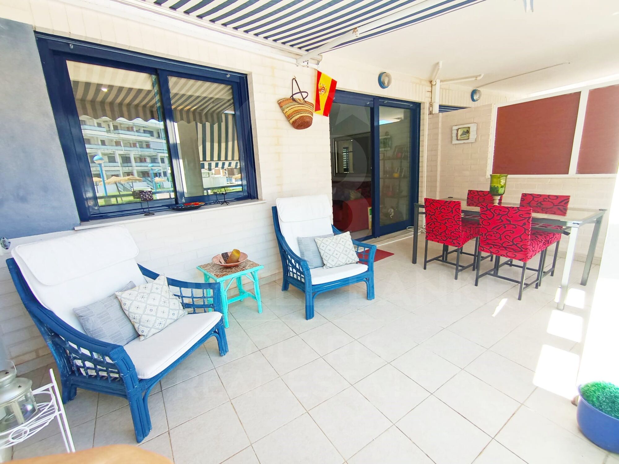 EXCLUSIVE RENOVATED PROPERTY IN FRONT OF THE REAL CLUB NÁUTICO DE DÉNIA AND 50 METERS FROM THE BEACH.