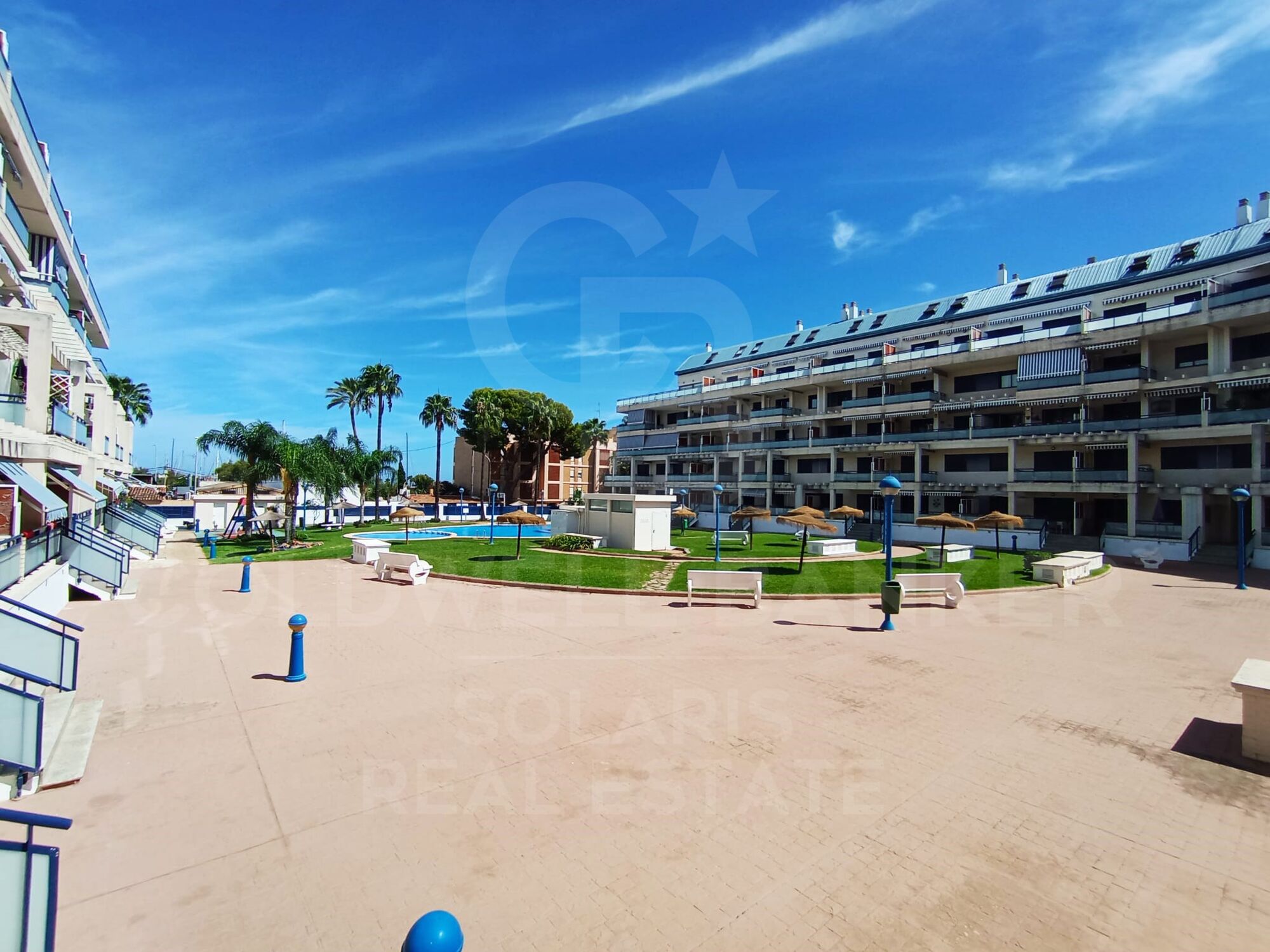 EXCLUSIVE RENOVATED PROPERTY IN FRONT OF THE REAL CLUB NÁUTICO DE DÉNIA AND 50 METERS FROM THE BEACH.