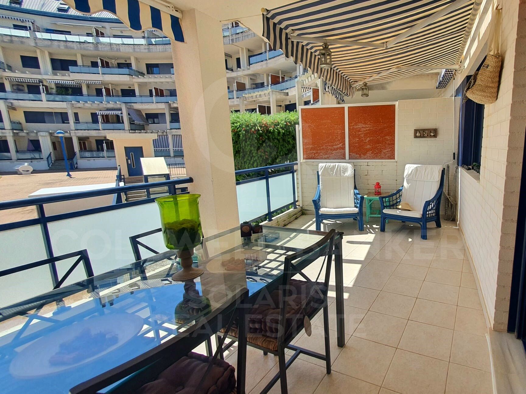 EXKLUSIVE RENOVIERTE IMMOBILIE VOR DEM REAL CLUB NÁUTICO DE DÉNIA UND 50 METER VOM STRAND ENTFERNT.
