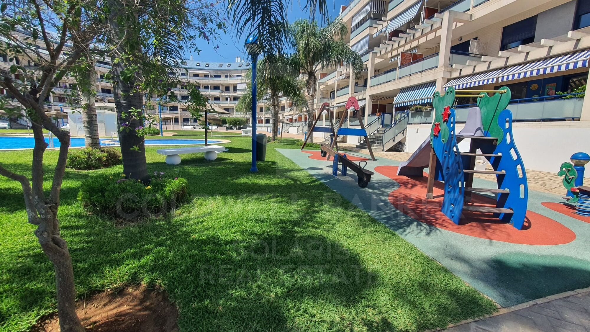 EXKLUSIVE RENOVIERTE IMMOBILIE VOR DEM REAL CLUB NÁUTICO DE DÉNIA UND 50 METER VOM STRAND ENTFERNT.