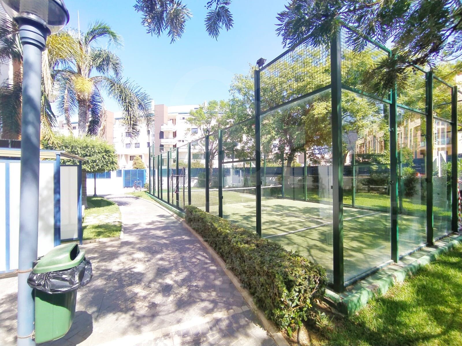 EXKLUSIVE RENOVIERTE IMMOBILIE VOR DEM REAL CLUB NÁUTICO DE DÉNIA UND 50 METER VOM STRAND ENTFERNT.