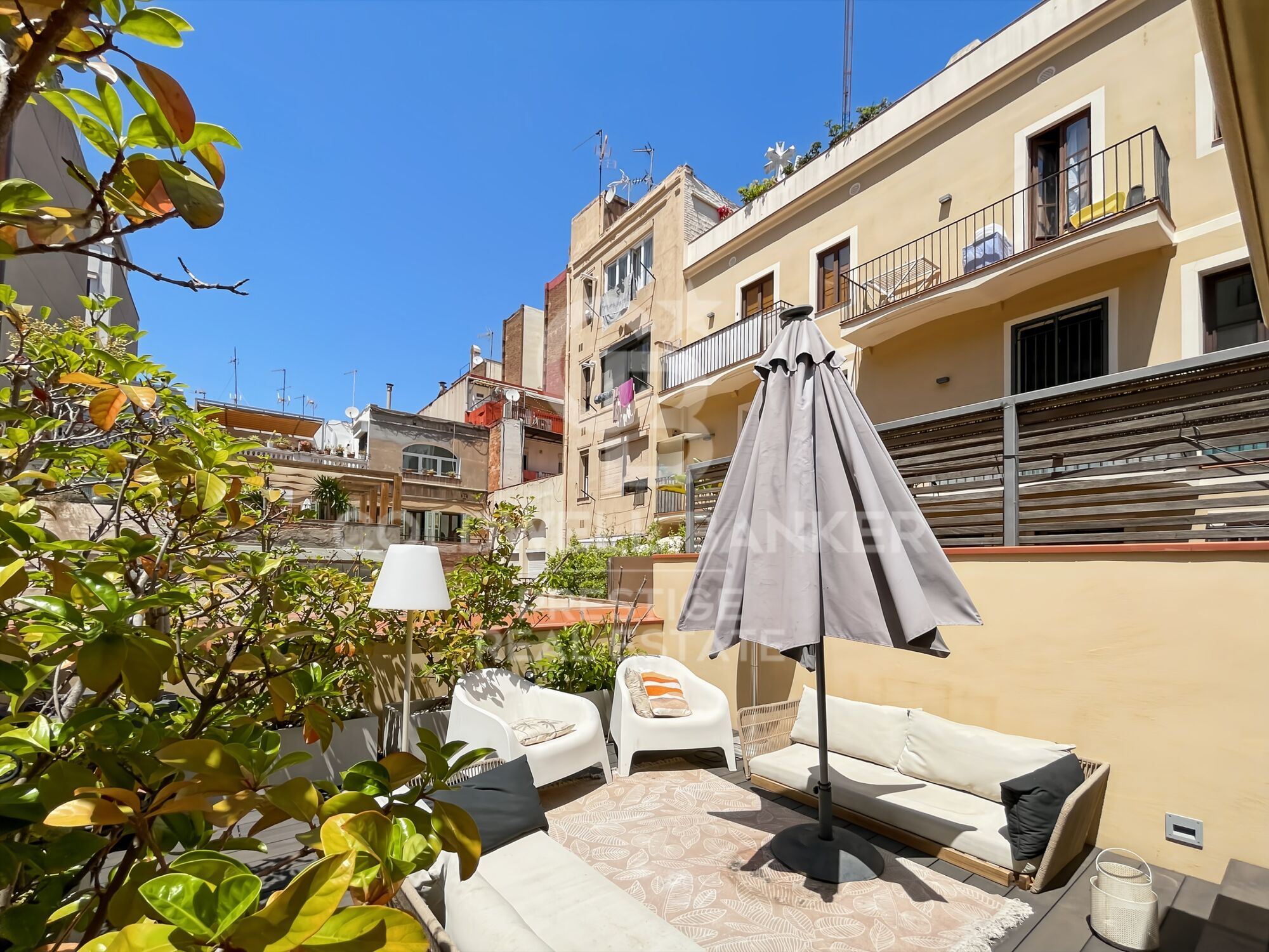 Duplex à vendre avec terrasse à deux pas de la Sagrada Família