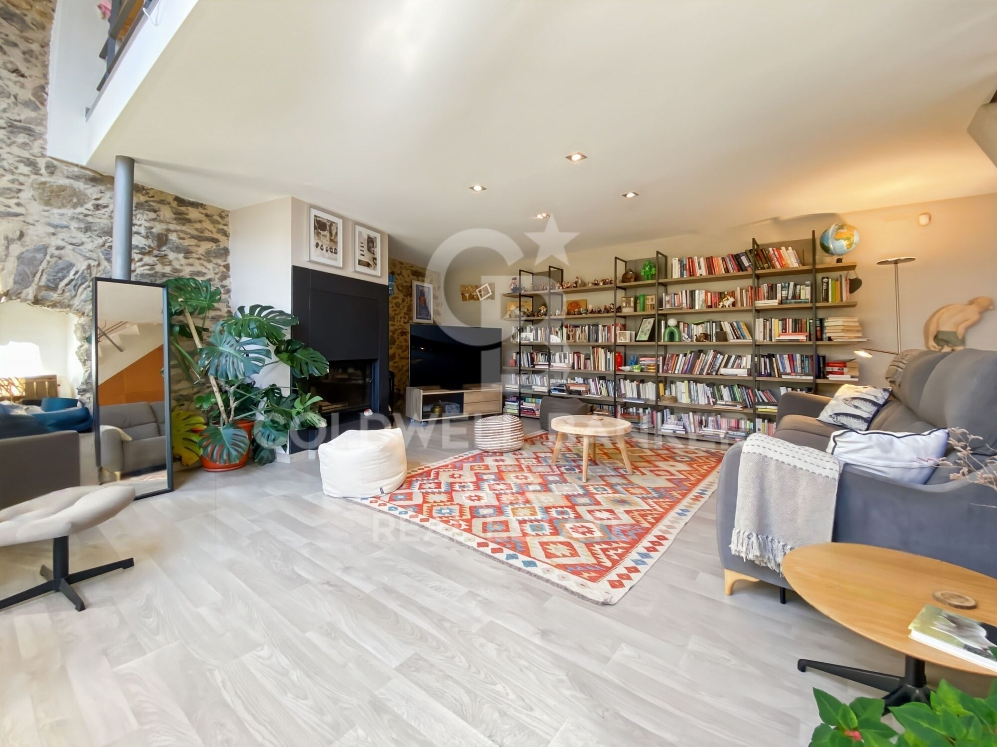 House + separate loft, pool, 5 minutes from Roses, Costa Brava