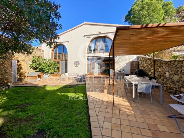 Casa + loft independiente, piscina a 5 minutos de Roses, Costa Brava