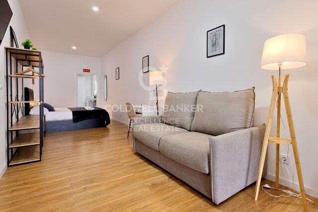 Apartamento Moderno con licencia turística en Av Pio Baroja, Campanar.