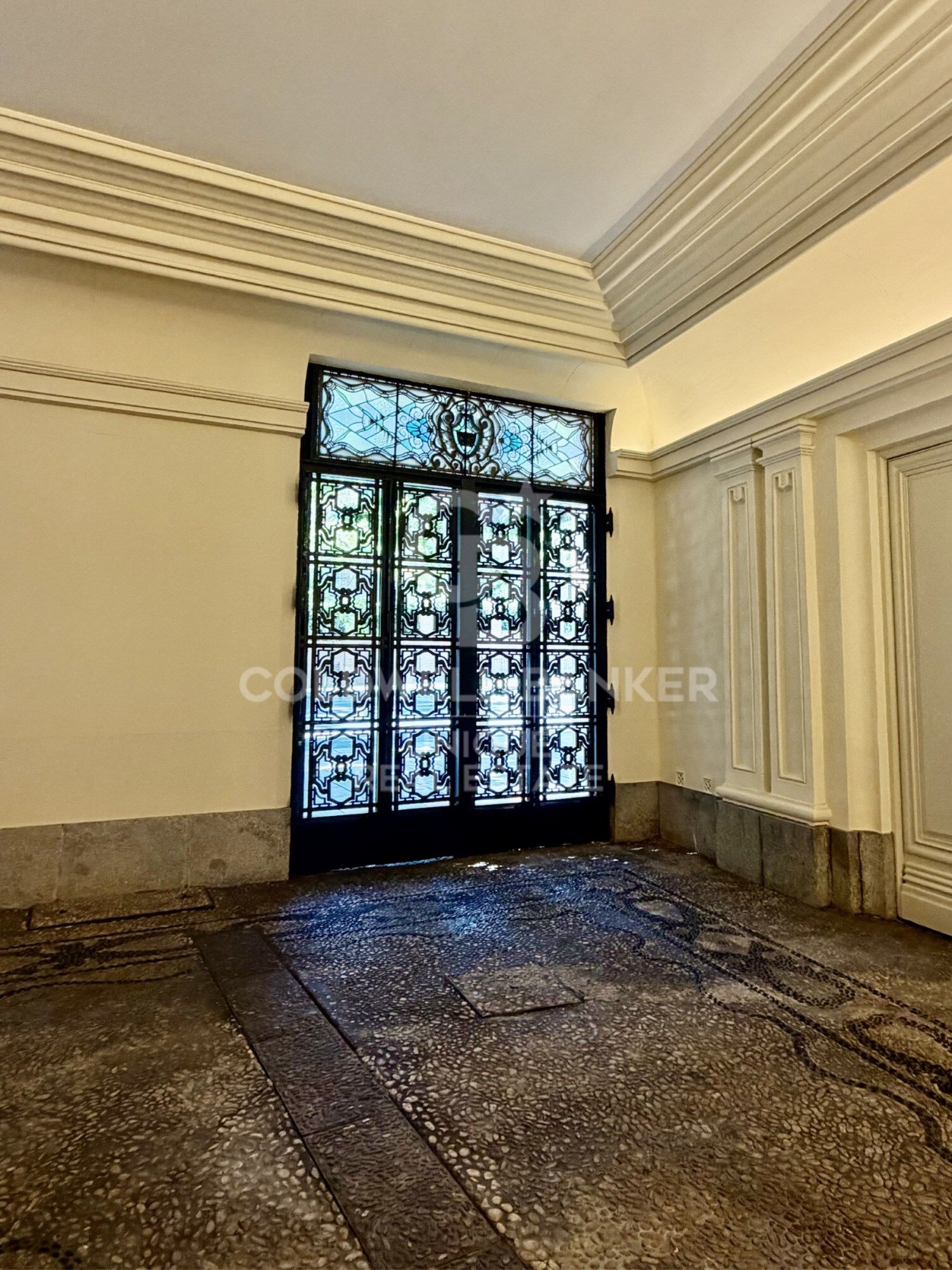 Wohnung mit zwei Schlafzimmern in einem einzigartigen und spektakulären Gebäude in Almagro, Madrid.