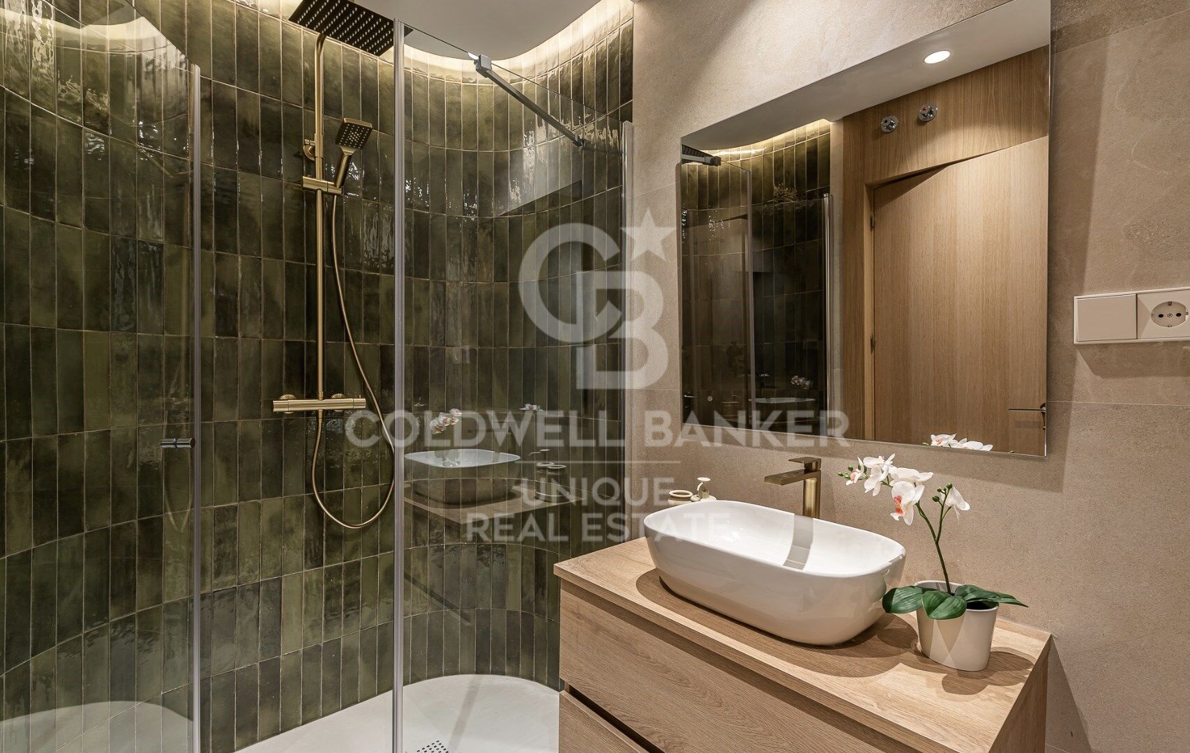 Fully refurbished flat with four bedrooms in Ibiza, Retiro