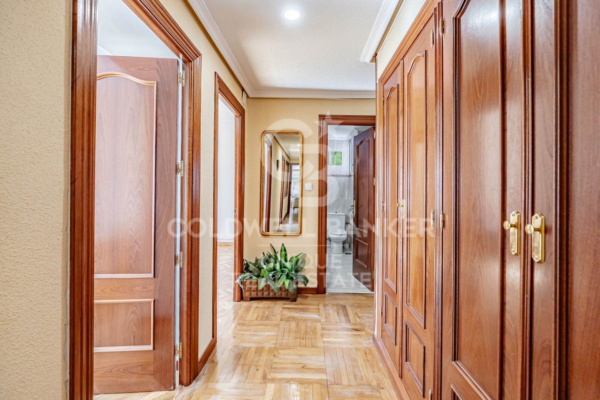 Flat 4 Bedrooms Sale Madrid