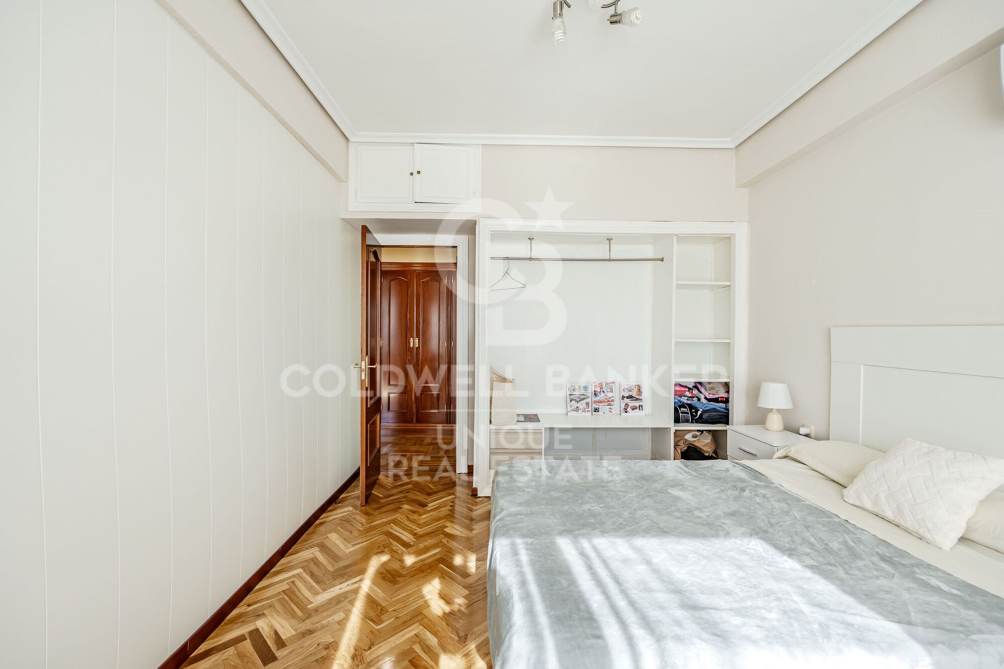 Flat 4 Bedrooms Sale Madrid
