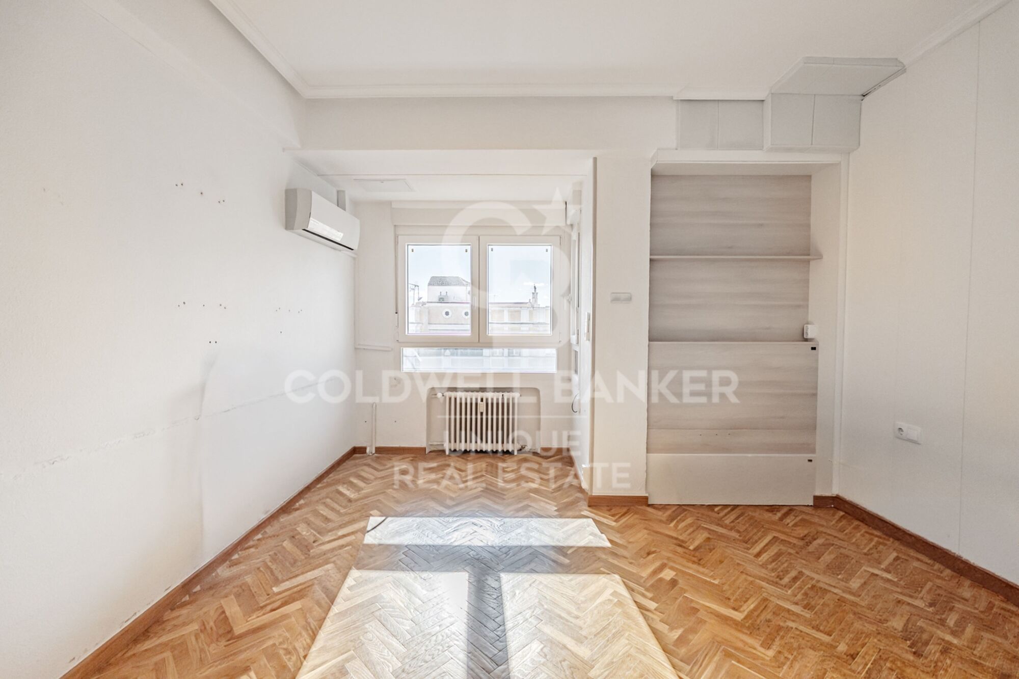 Flat 4 Bedrooms Sale Madrid