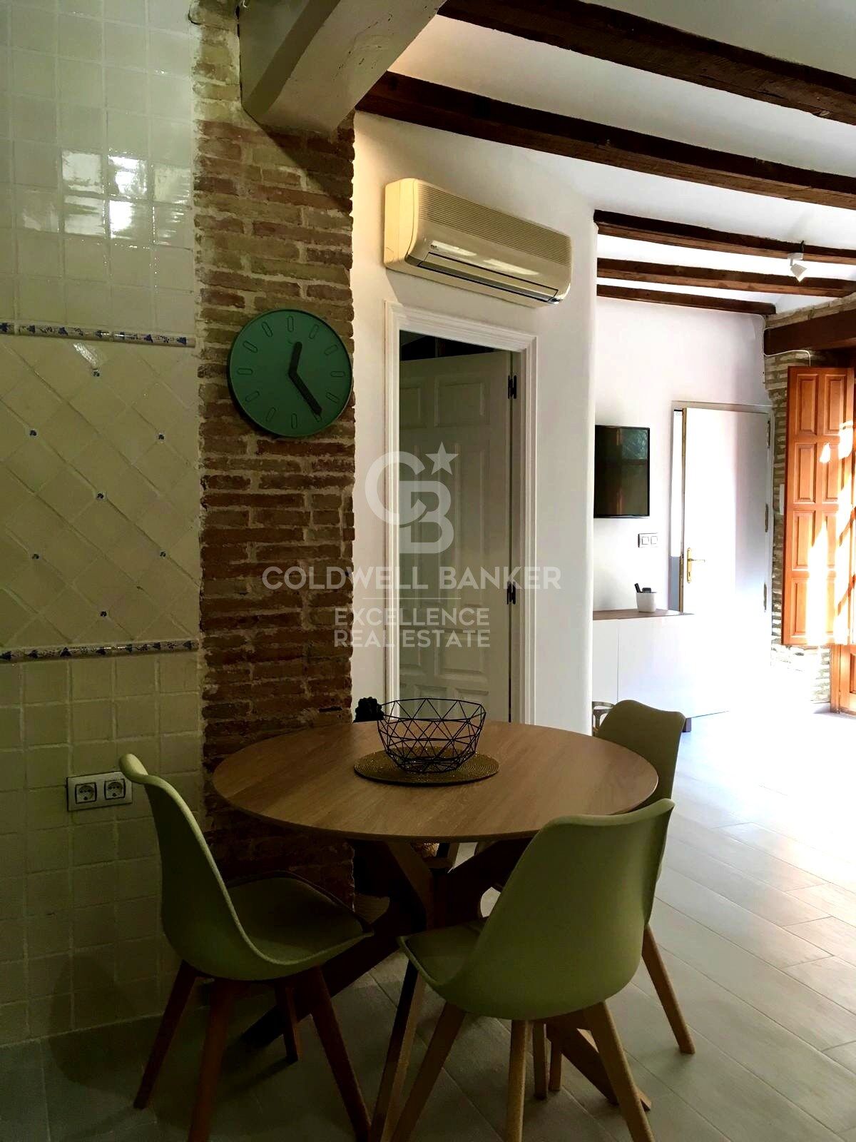 Charming flat with natural light next to Calle Colón