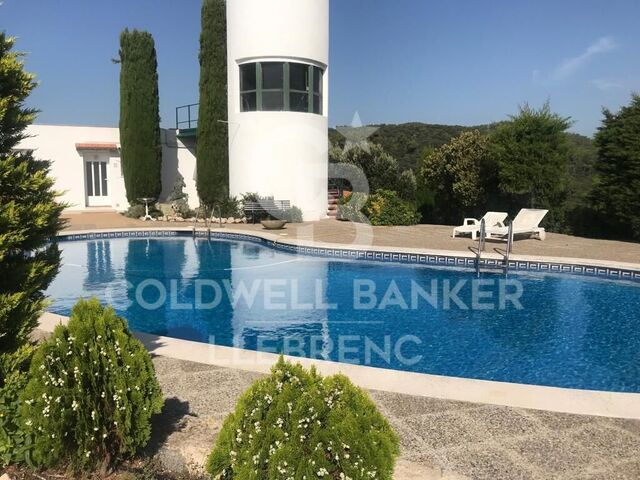 Studio for rent with communal pool in a privileged environment