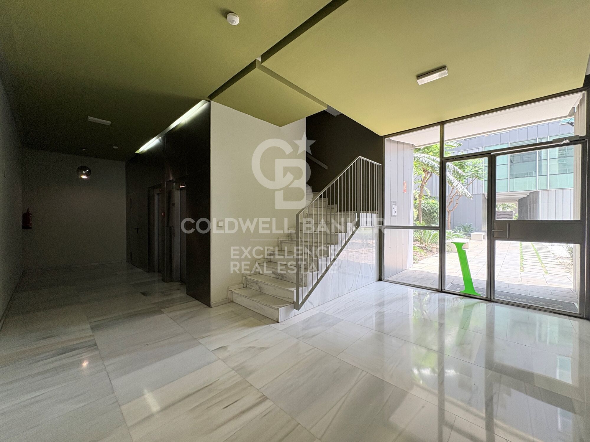 Appartement exclusif de 122 m² avec grande terrasse, garage et débarras dans une résidence privée à côté de la Ville des Arts et des Sciences