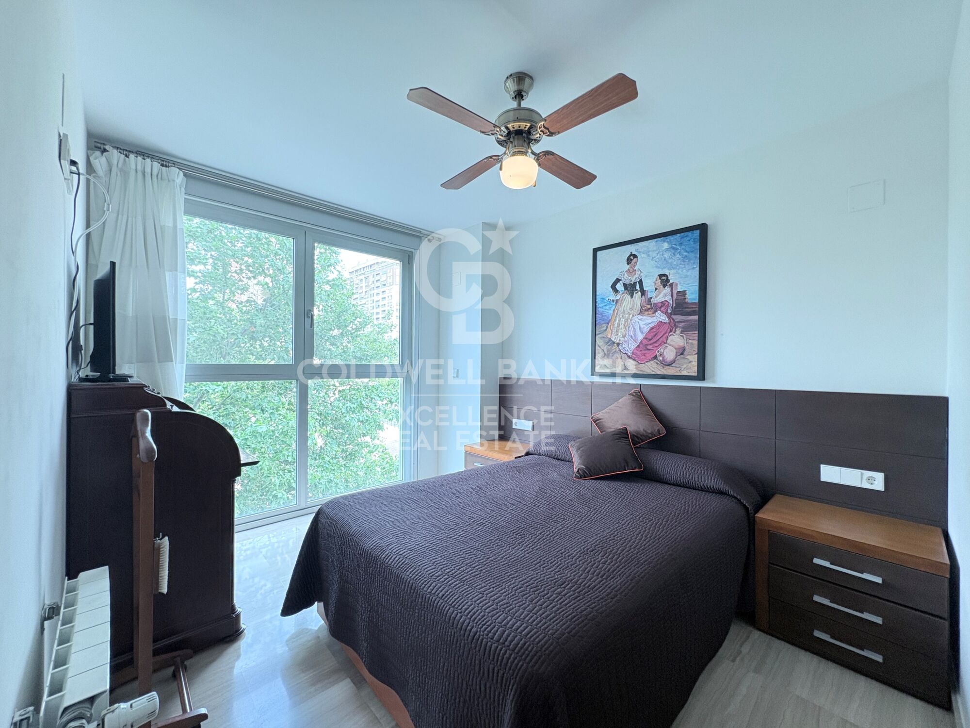 Exclusive 122 m² flat with large terrace, garage and storage room in a private residential next to the City of Arts and Sciences