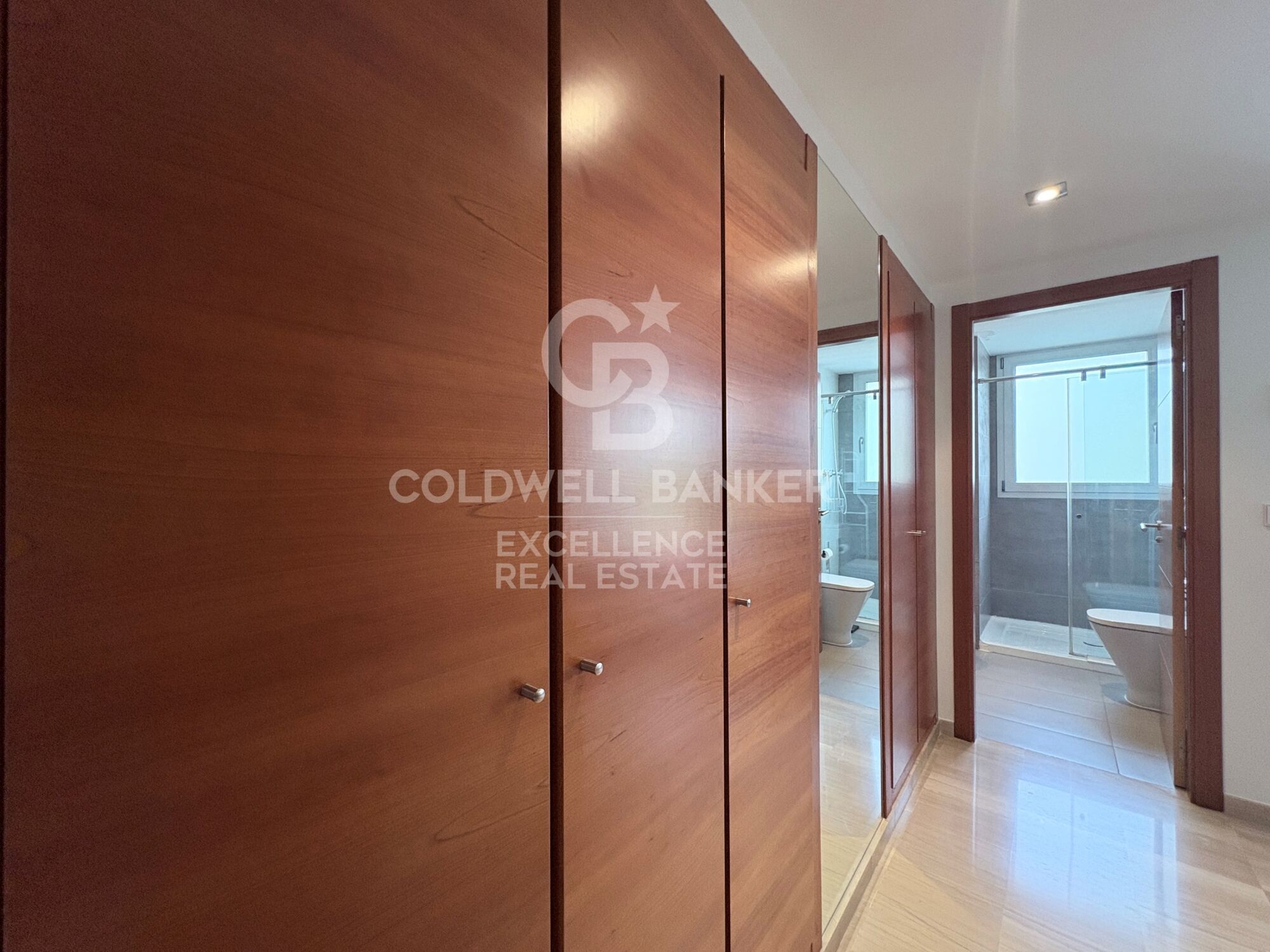 Appartement exclusif de 122 m² avec grande terrasse, garage et débarras dans une résidence privée à côté de la Ville des Arts et des Sciences