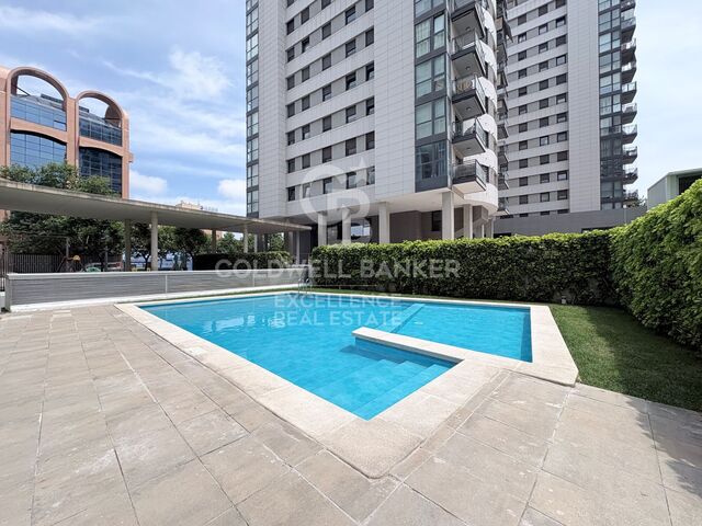 Exclusivo piso de 122 m² con amplia terraza, garaje y trastero en residencial privado junto a la Ciudad de las Artes y las Ciencias