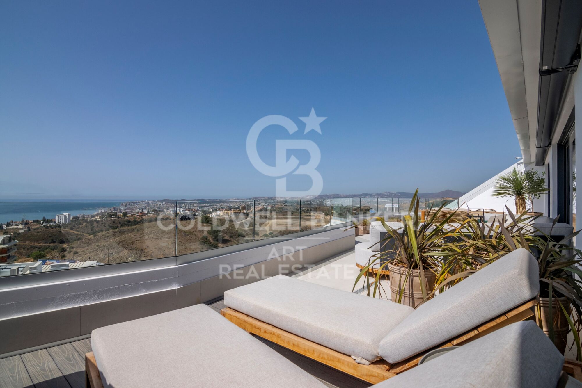 Incredible new-build apartments in the El Higuerón area.