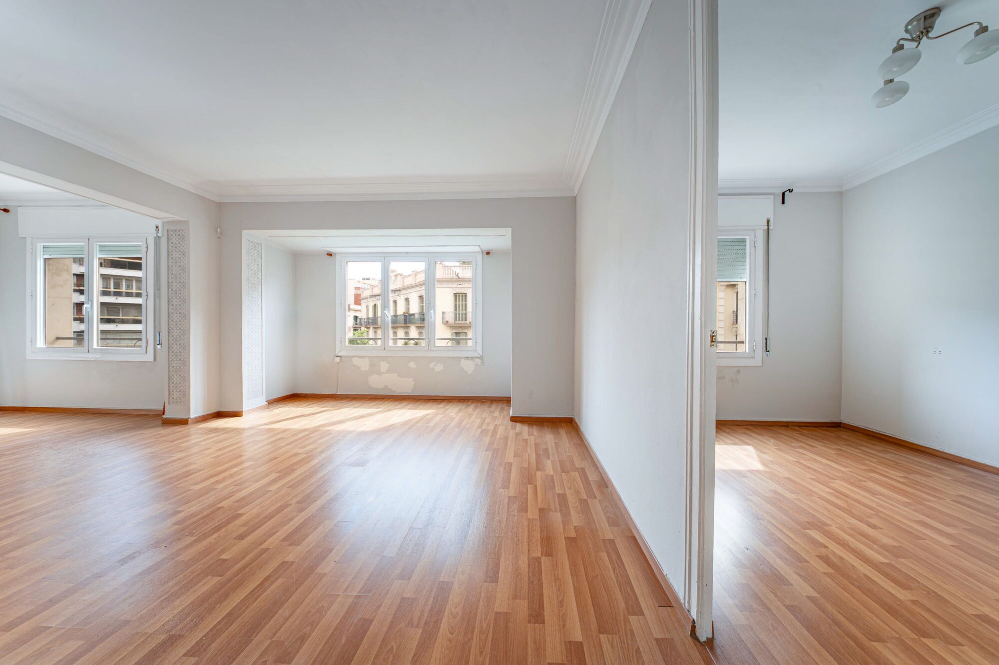 Spacious and Charming Exterior Apartment in L'Antiga Esquerra de l'Eixample