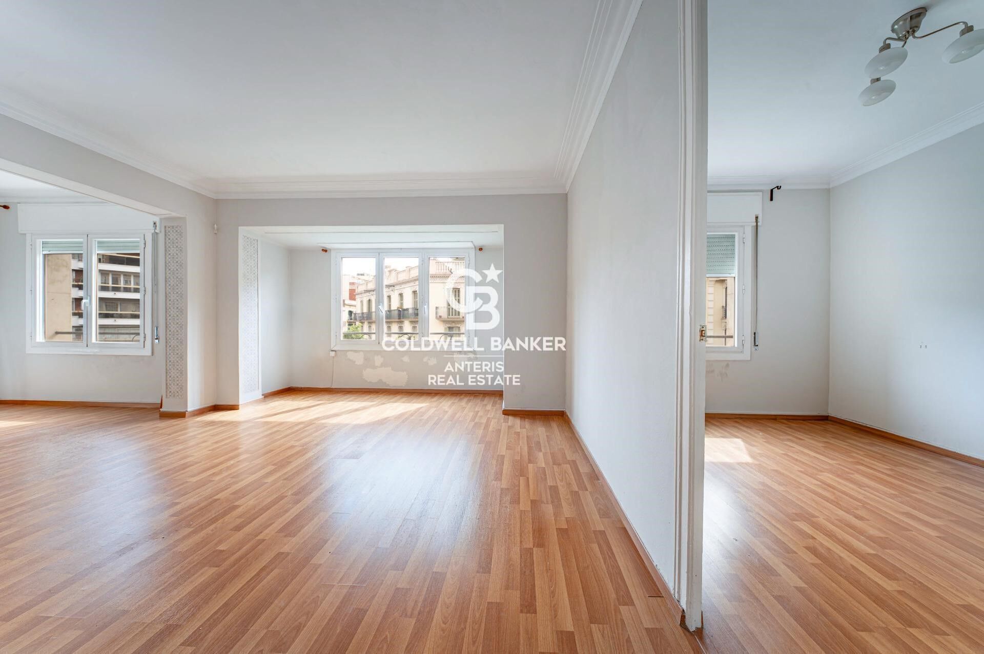 Amplio piso exterior con encanto en 'LAntiga Esquerra de l'Eixample
