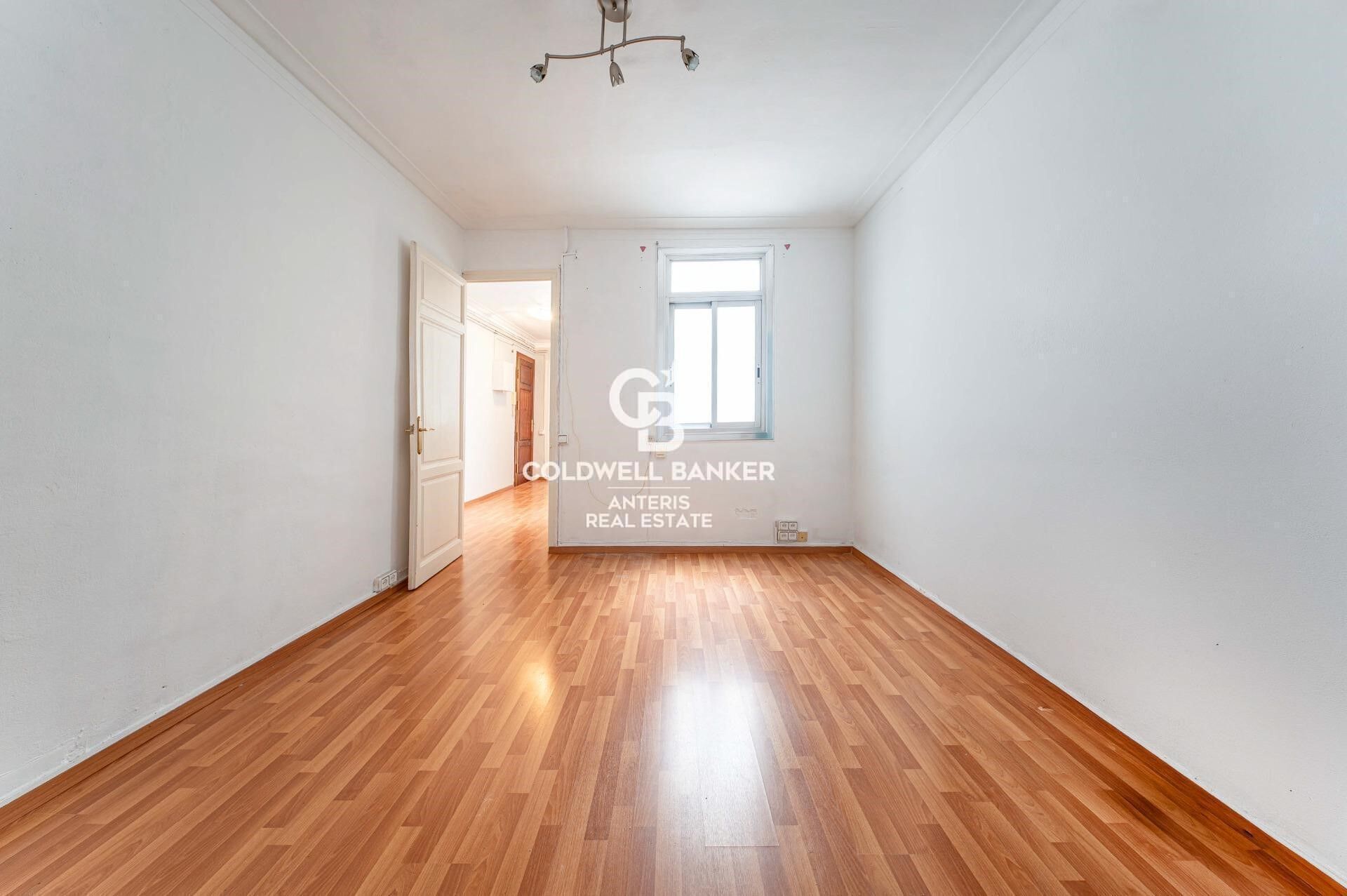 Amplio piso exterior con encanto en 'LAntiga Esquerra de l'Eixample