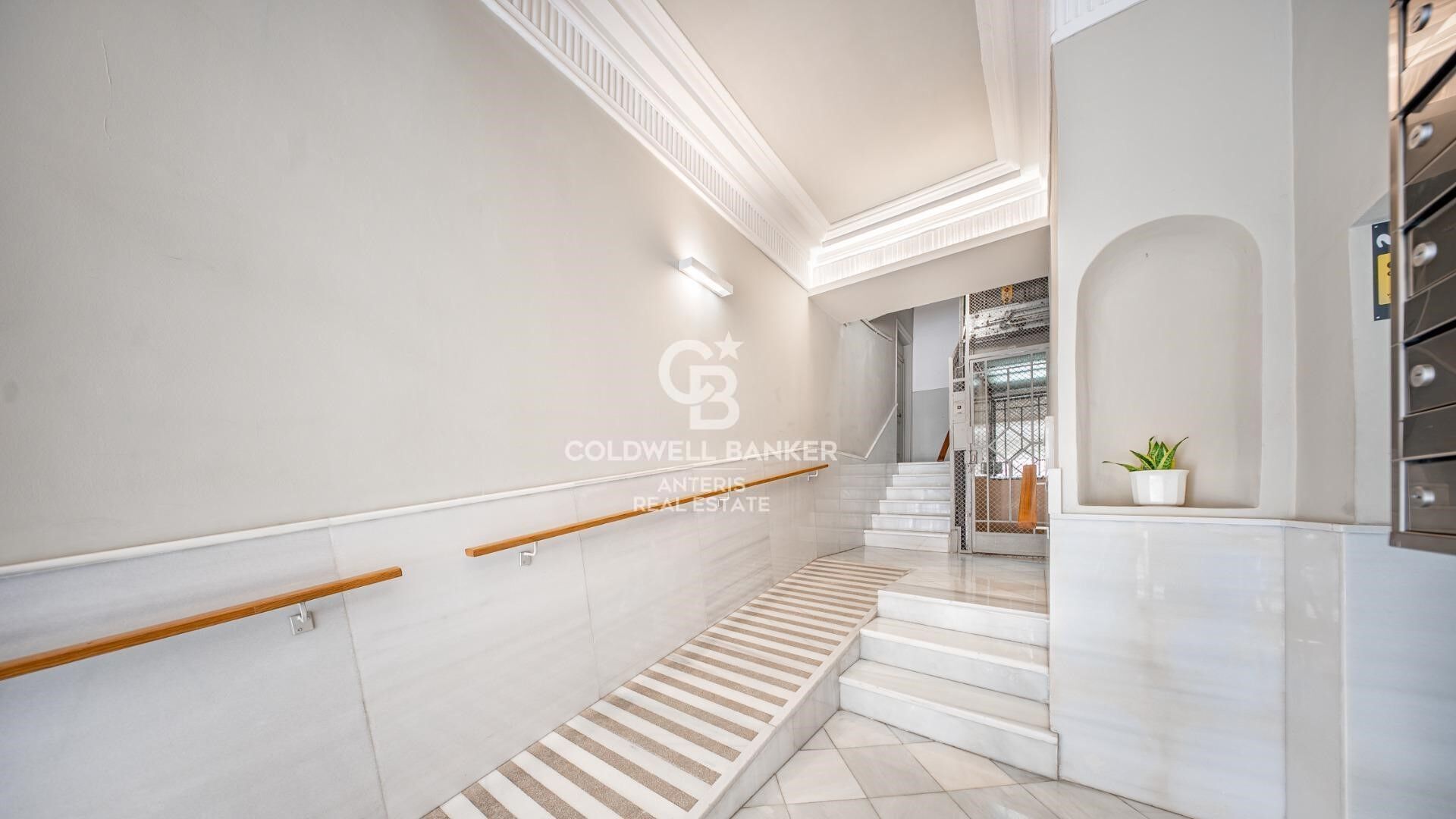 Amplio piso exterior con encanto en 'LAntiga Esquerra de l'Eixample
