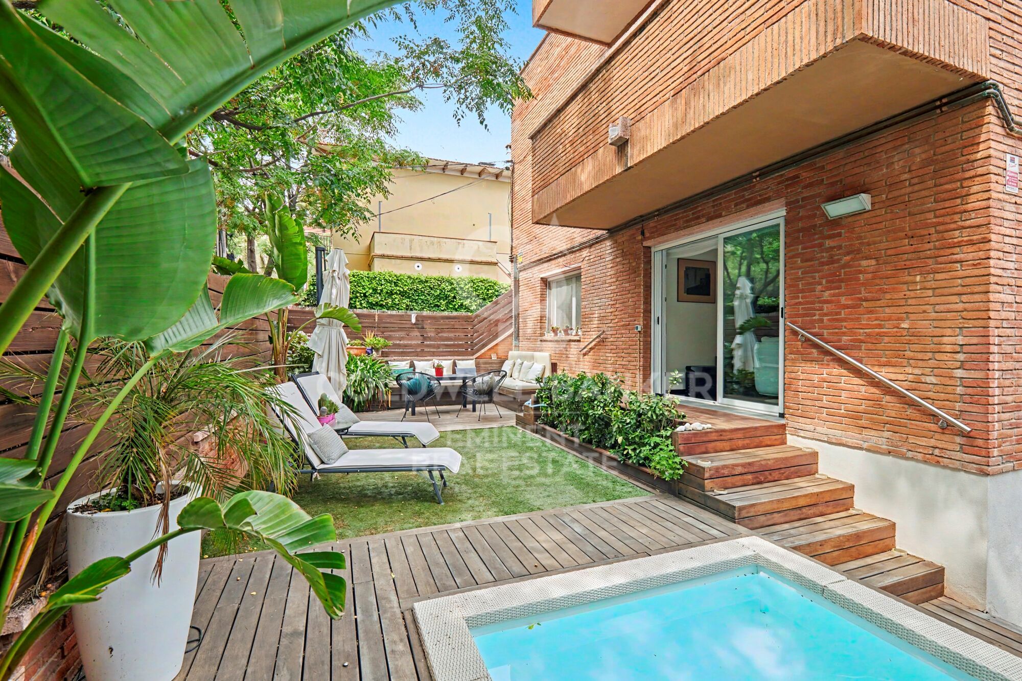 Piso en venta en Finestrelles con piscina