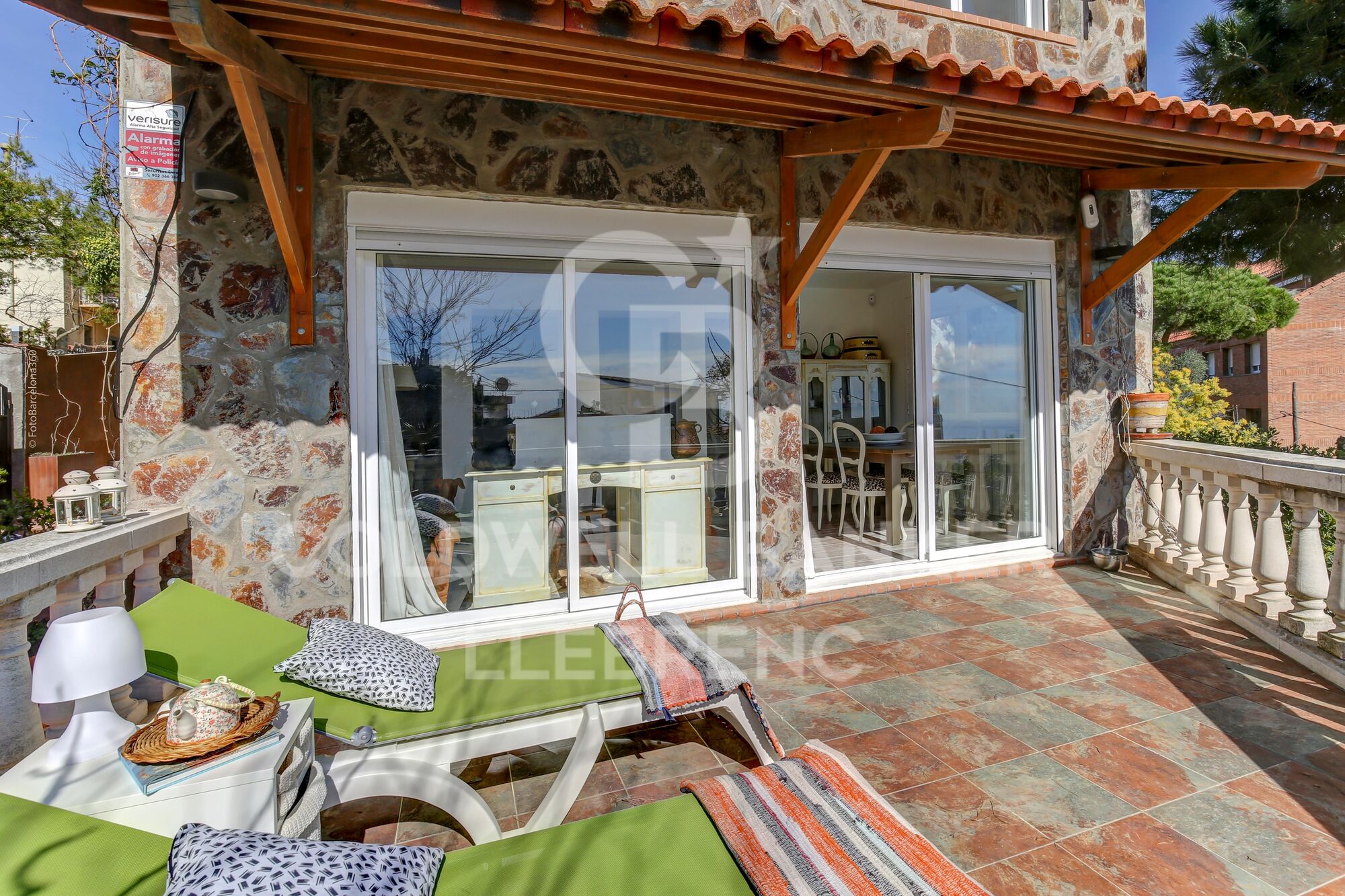 House for rent in Vallvidrera with views of Barcelona and the sea