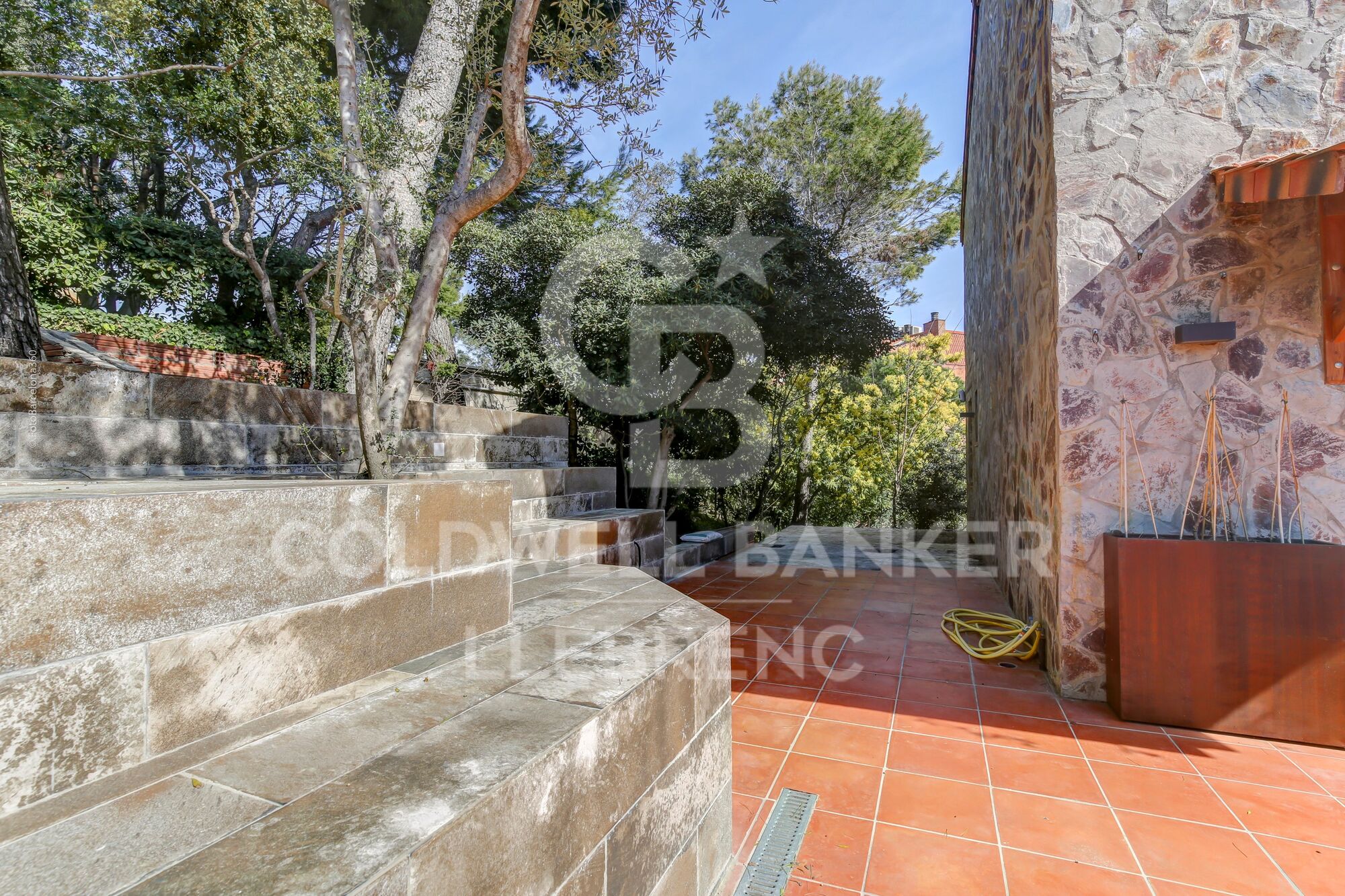 House for rent in Vallvidrera with views of Barcelona and the sea