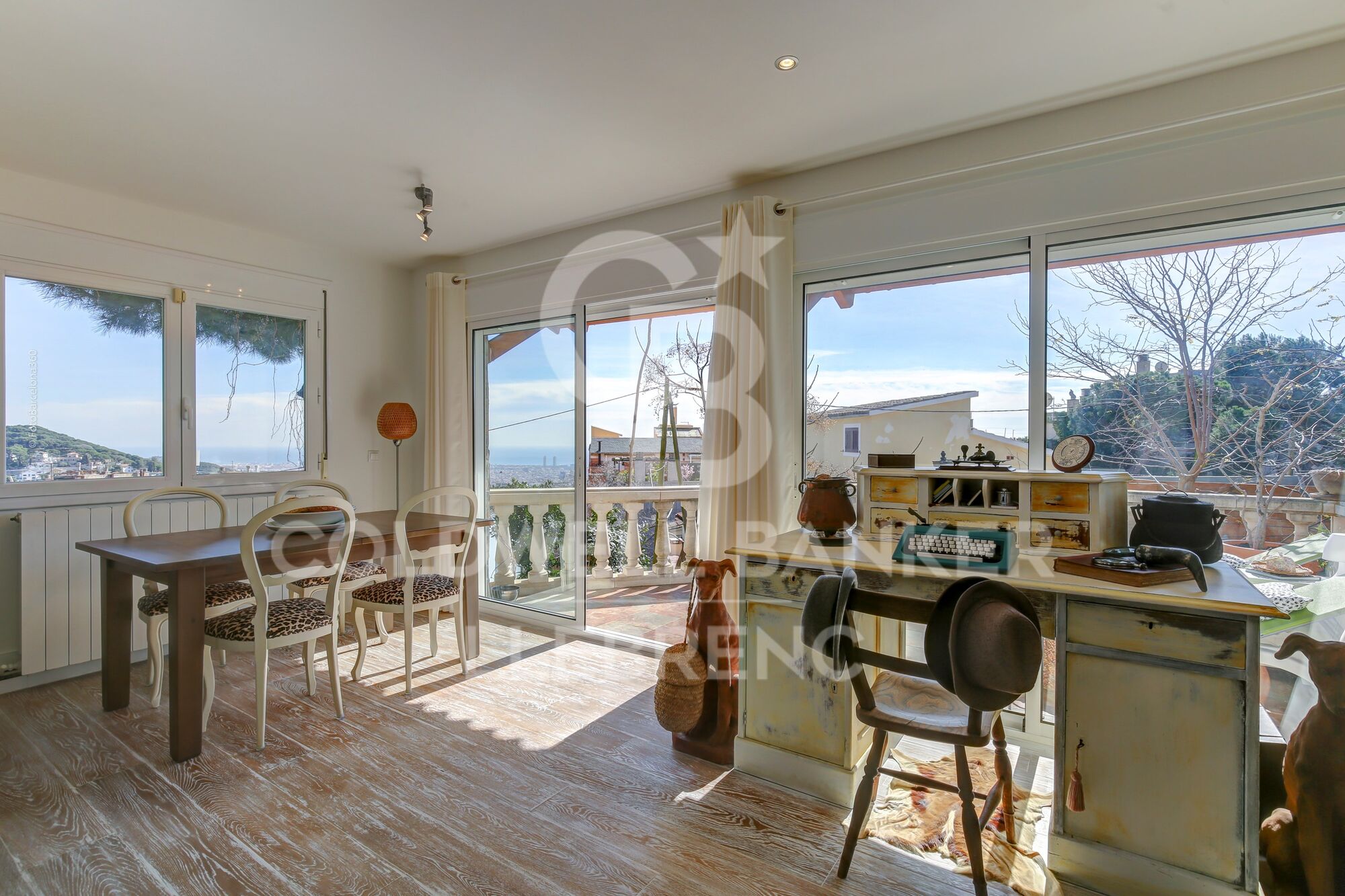 Casa en alquiler en Vallvidrera con vistas a Barcelona y al mar