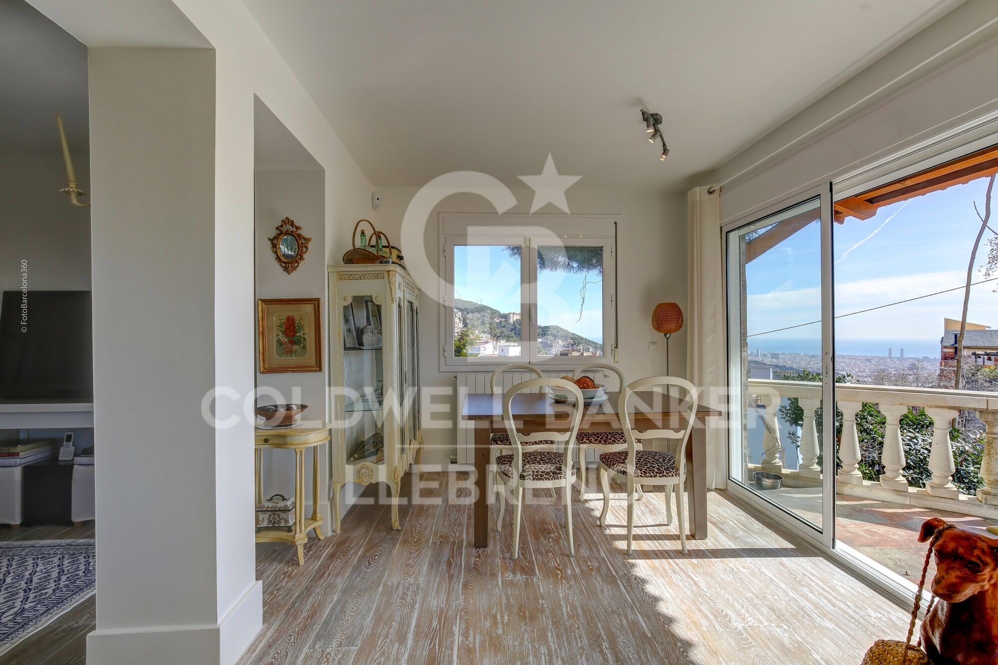 Casa en alquiler en Vallvidrera con vistas a Barcelona y al mar