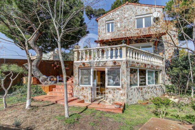 Maison à louer à Vallvidrera avec vue sur Barcelone et la mer